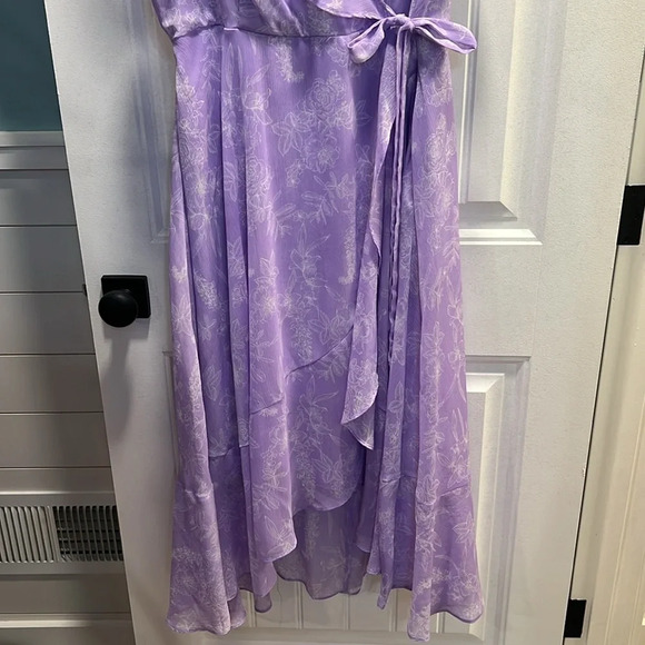 Chaps Women's Lavender Purple‎ White Faux
Wrap Lined Dress. Size 12. - Picture 8 of 14
